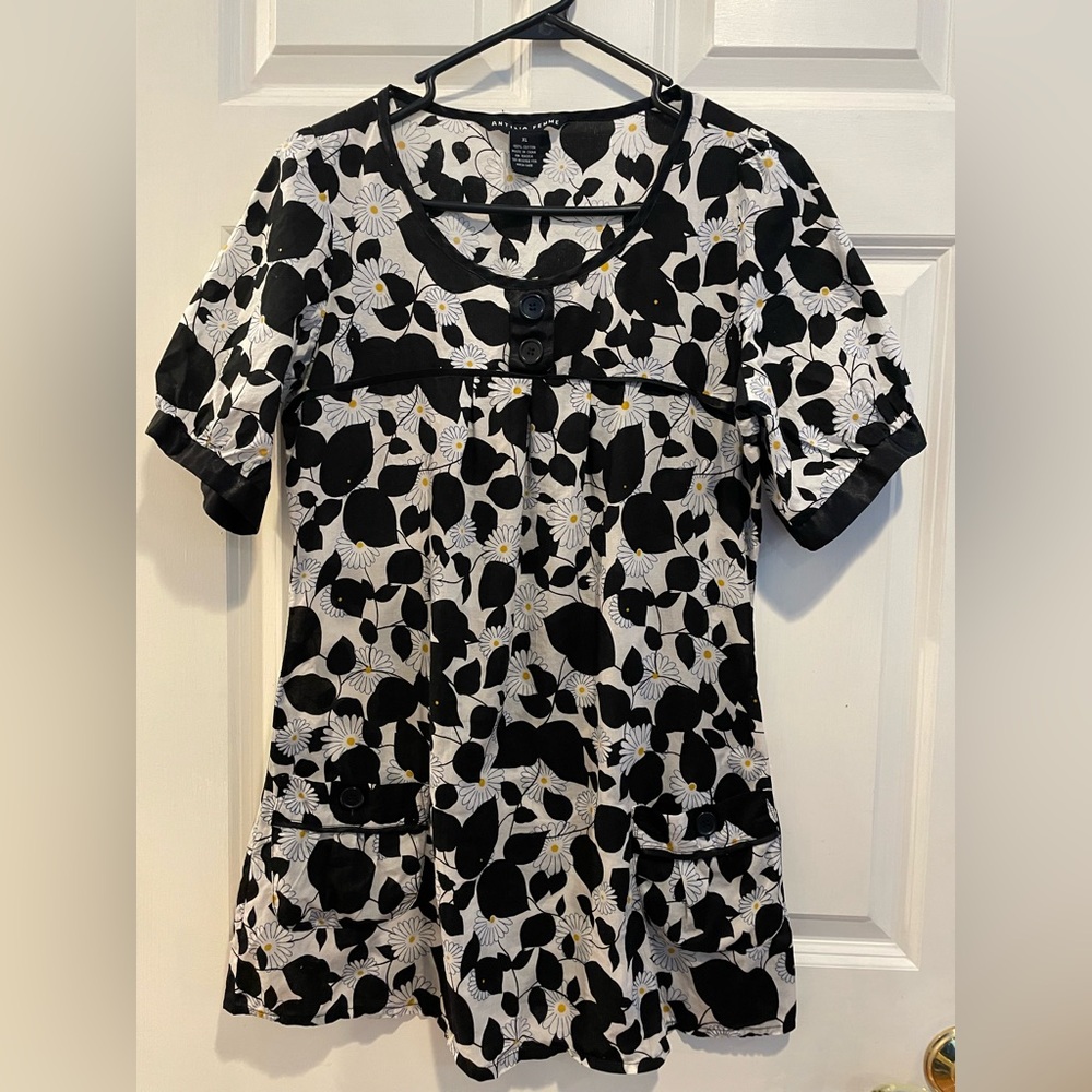 Antilia Femme Cotton Black & White Floral Blouse - Tunic with Side Pockets Sz XL